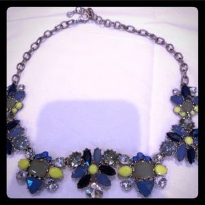 Stella & dot necklace silver floral